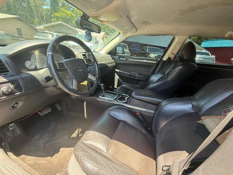 Chrysler 300  2010