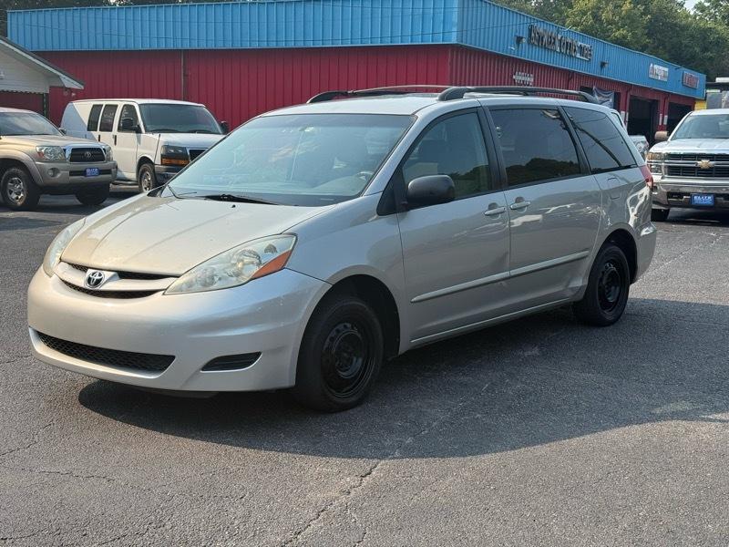 Toyota Sienna  2006