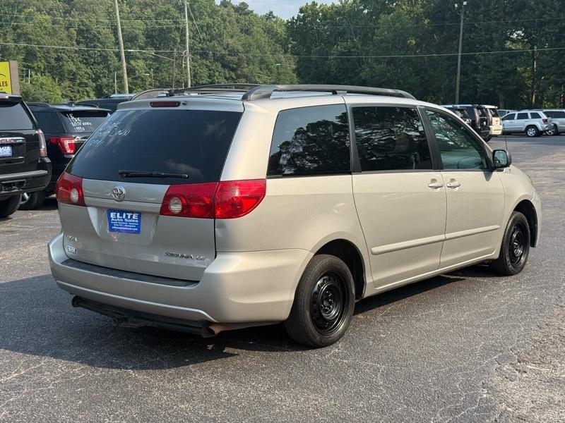 Toyota Sienna  2006