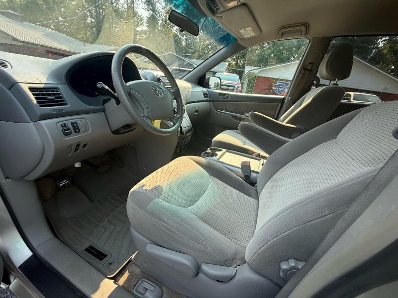 Toyota Sienna  2006