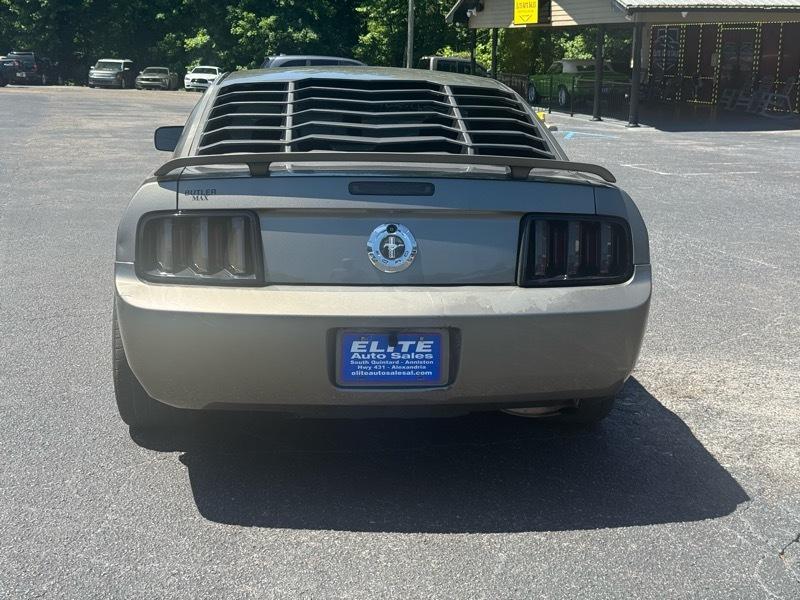 Ford Mustang  2005