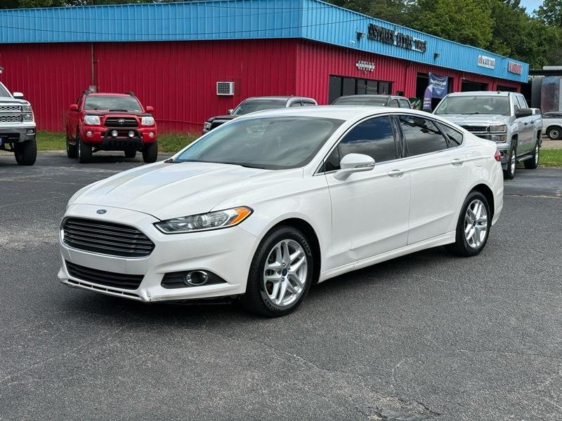 Ford Fusion SE 2016