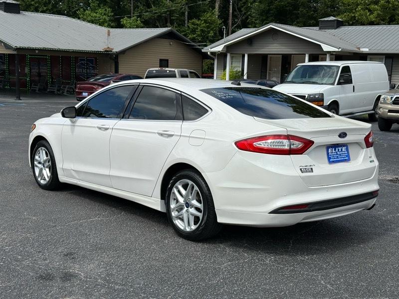 Ford Fusion SE 2016