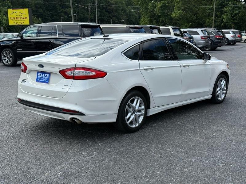 Ford Fusion SE 2016