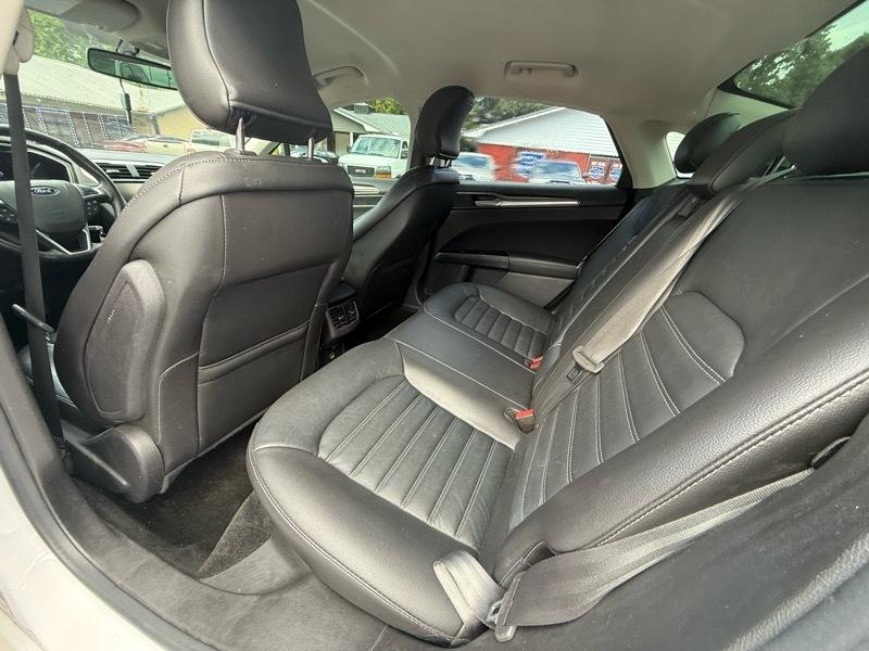 Ford Fusion SE 2016
