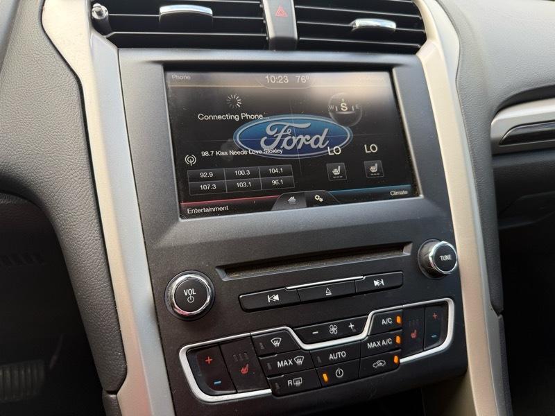 Ford Fusion SE 2016