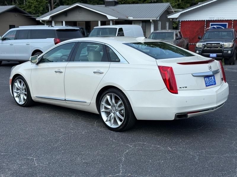 Cadillac XTS  2015