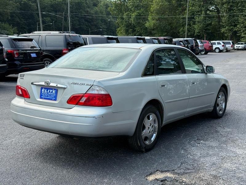 Toyota Avalon XL 2004