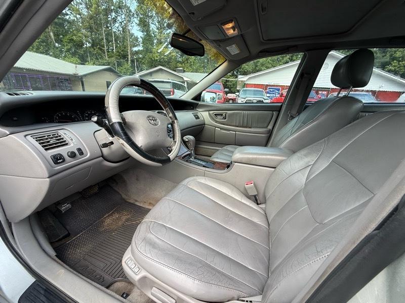 Toyota Avalon XL 2004