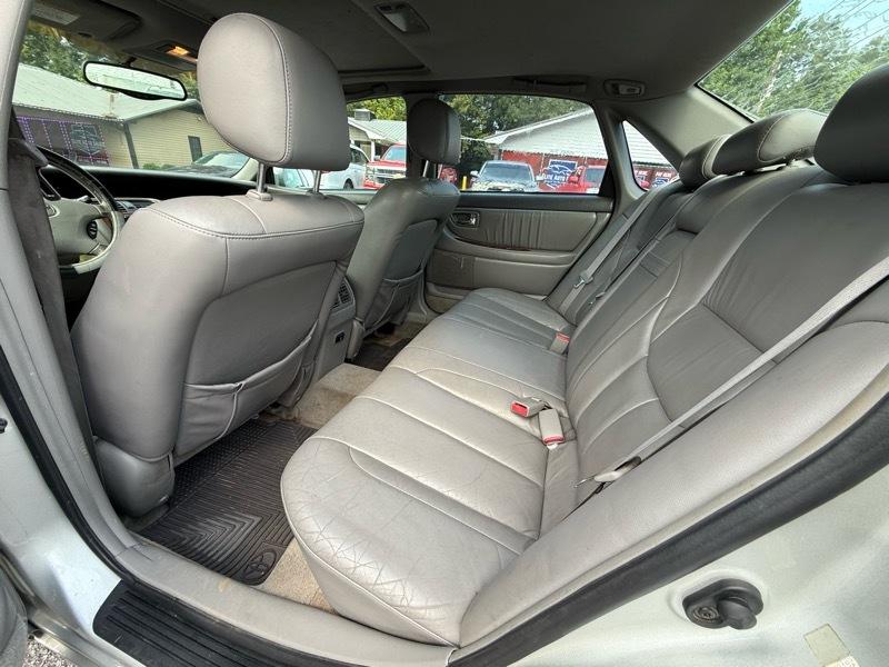 Toyota Avalon XL 2004