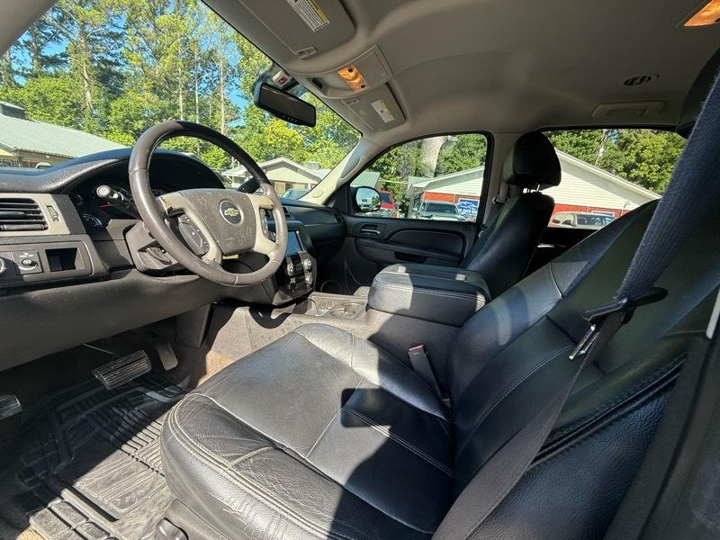 Chevrolet Tahoe  2011