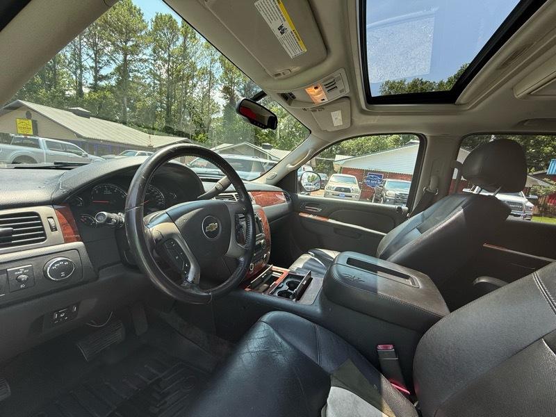 Chevrolet Tahoe  2011
