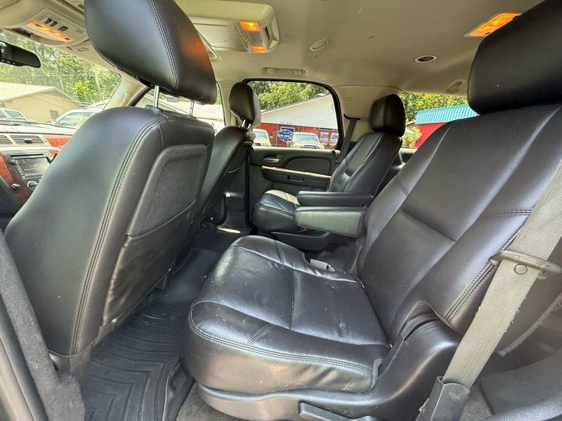 Chevrolet Tahoe  2011