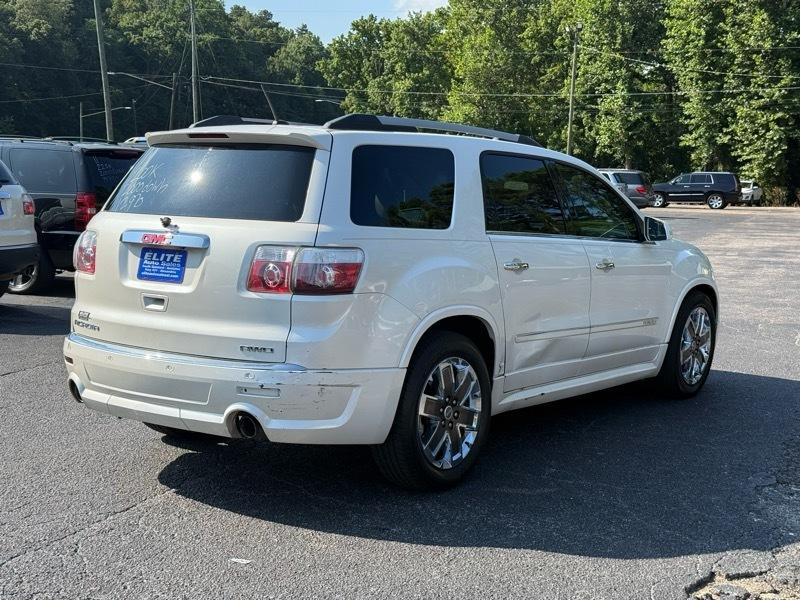 GMC Acadia  2011