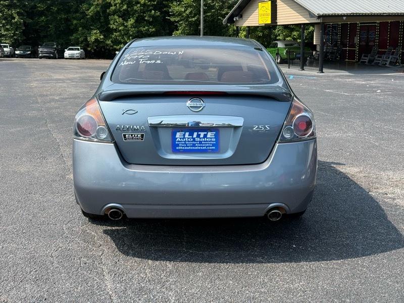 Nissan Altima Base 2010