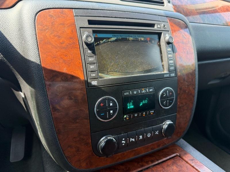 Chevrolet Suburban  2008