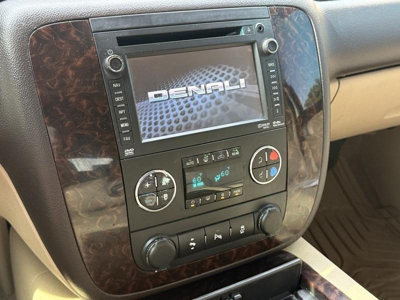GMC Yukon Denali  2013