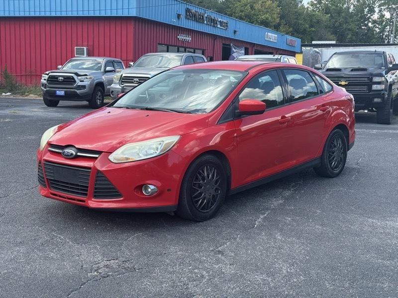 Ford Focus SE 2012
