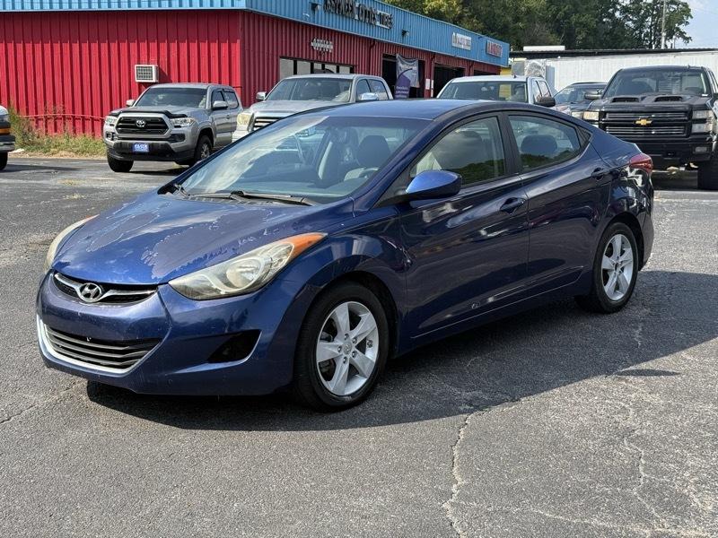 Hyundai Elantra  2013