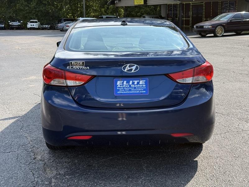 Hyundai Elantra  2013