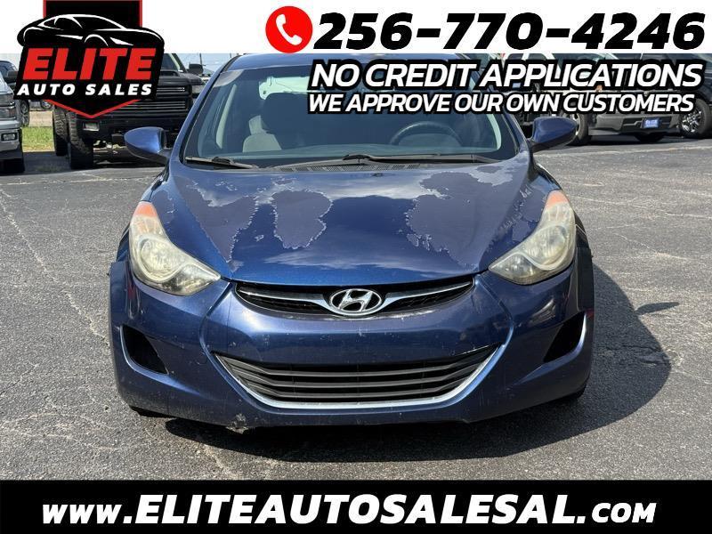 Hyundai Elantra  2013