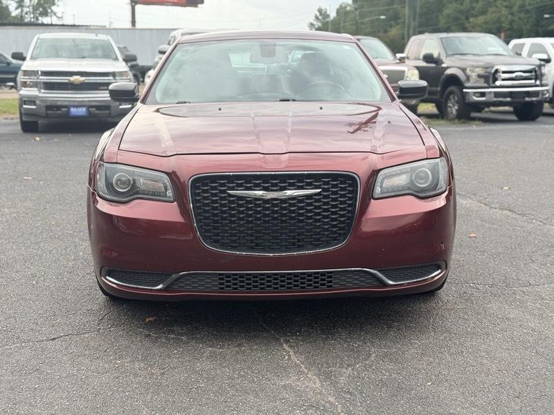 Chrysler 300  2019