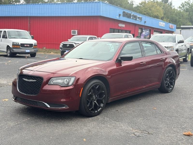 Chrysler 300  2019