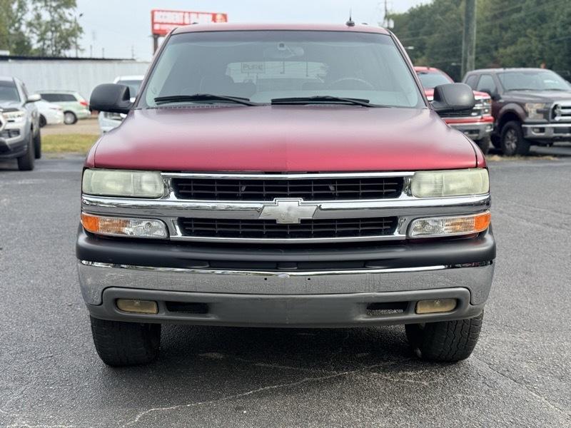 Chevrolet Suburban photo 2