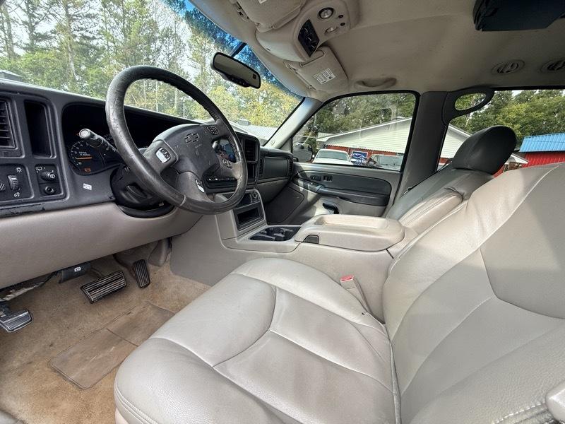 Chevrolet Suburban photo 7