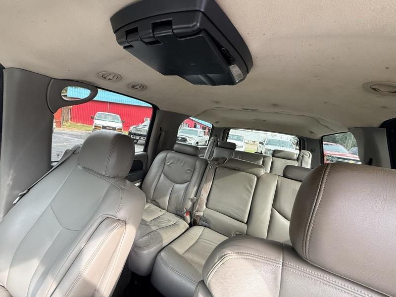 Chevrolet Suburban photo 9