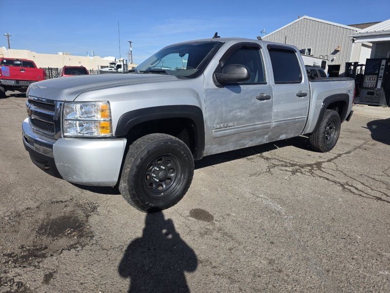 2011 Chevrolet Silverado 1500 LS Crew Cab Short Box 4WD
