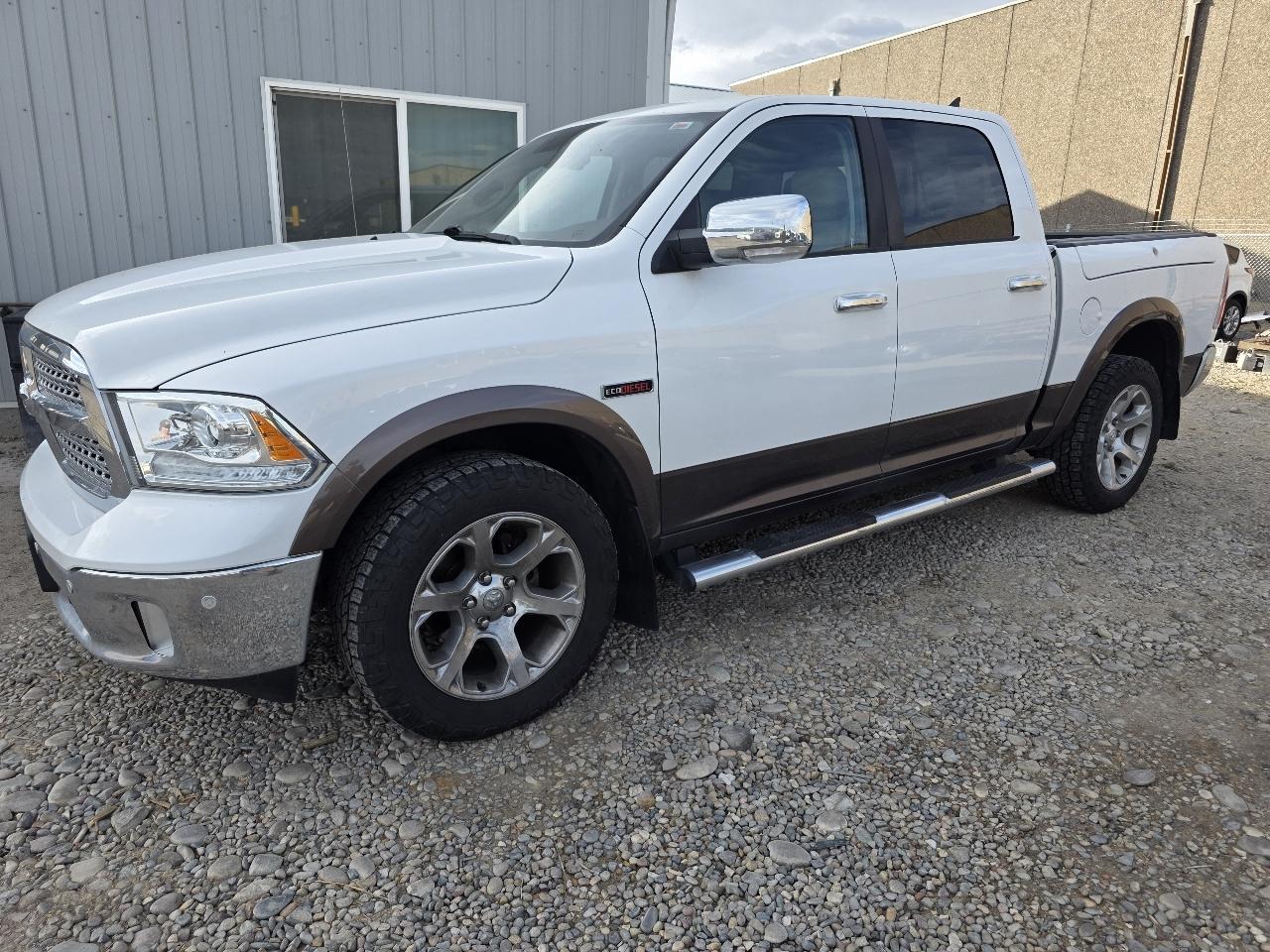 2018 RAM 1500 Laramie Crew Cab SWB 4WD