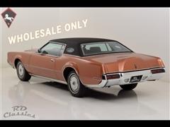 1972 Lincoln Continental 
