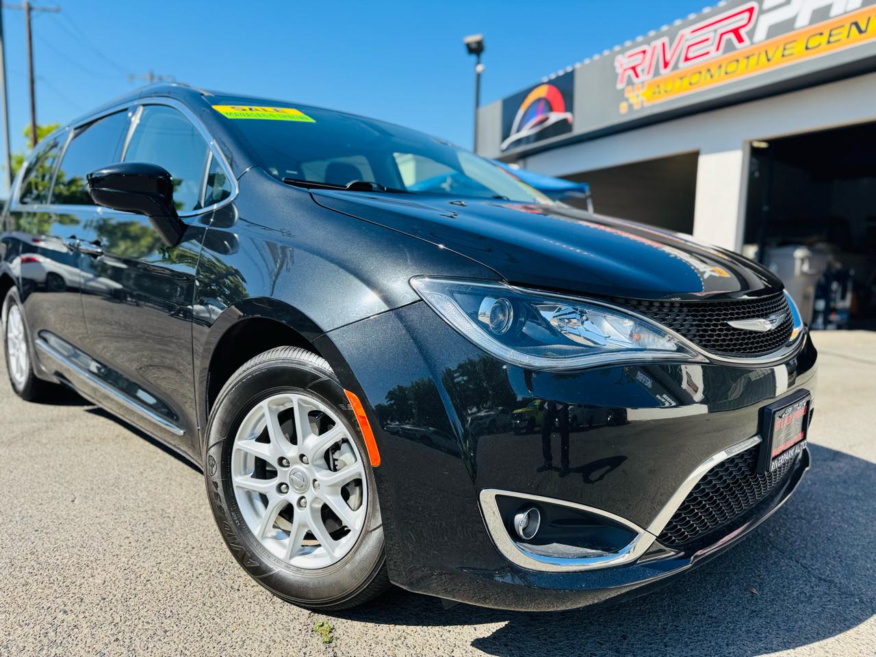 2020 Chrysler Pacifica Touring-L