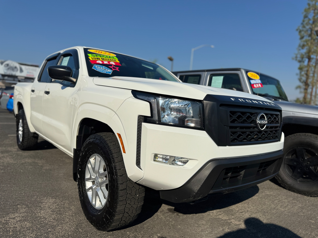 2022 Nissan Frontier S Crew Cab 4WD