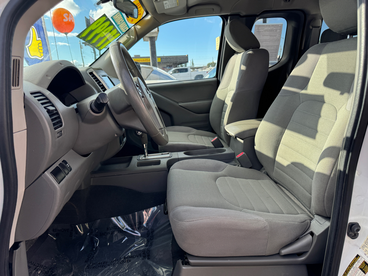 Nissan Frontier S King Cab I4 5MT 2WD 2019