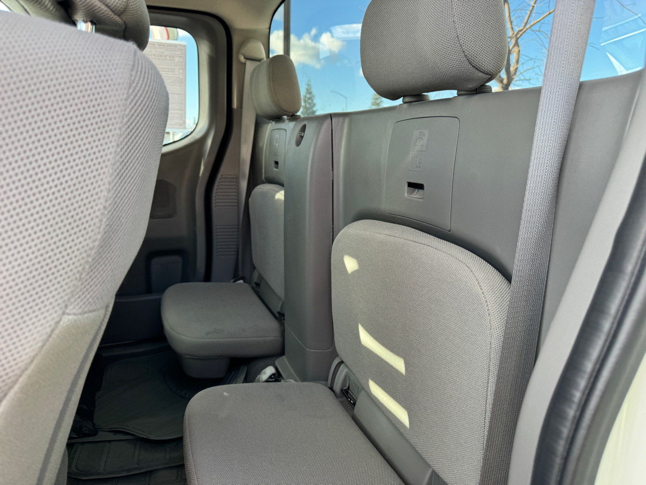 Nissan Frontier S King Cab I4 5MT 2WD 2019