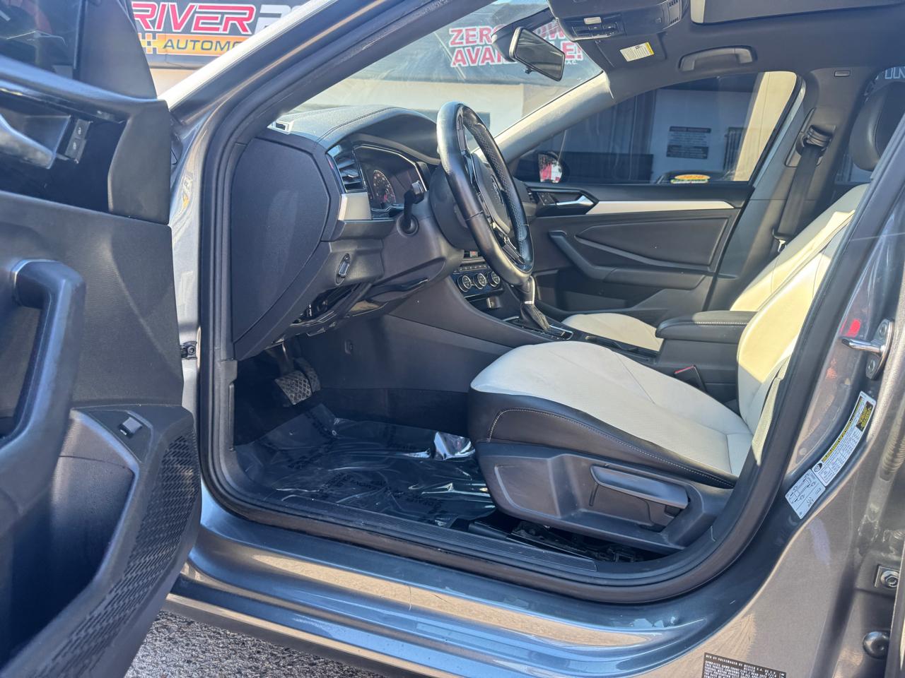 Volkswagen Jetta 1.4T R-Line 8A 2019