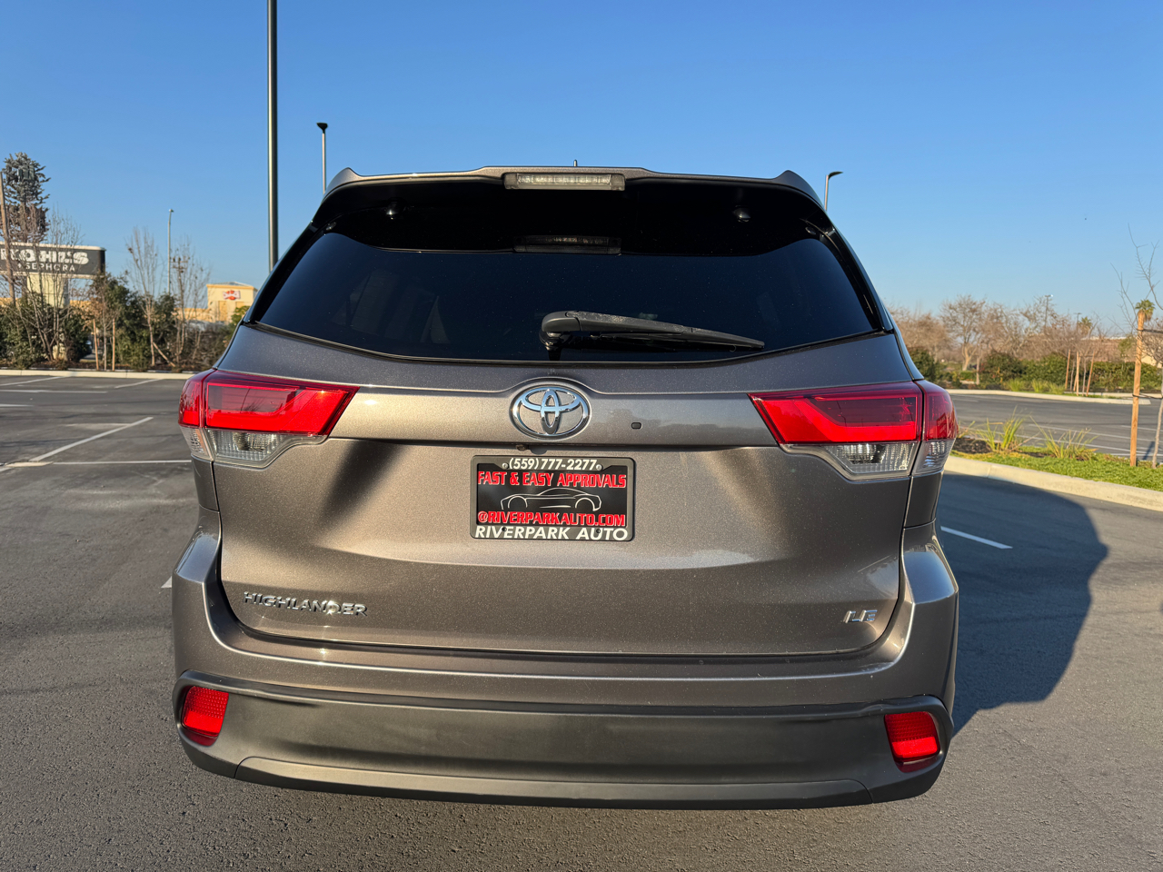 Toyota Highlander LE Plus FWD V6 2018