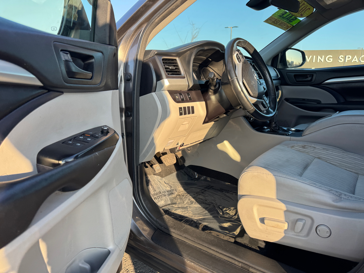 Toyota Highlander LE Plus FWD V6 2018