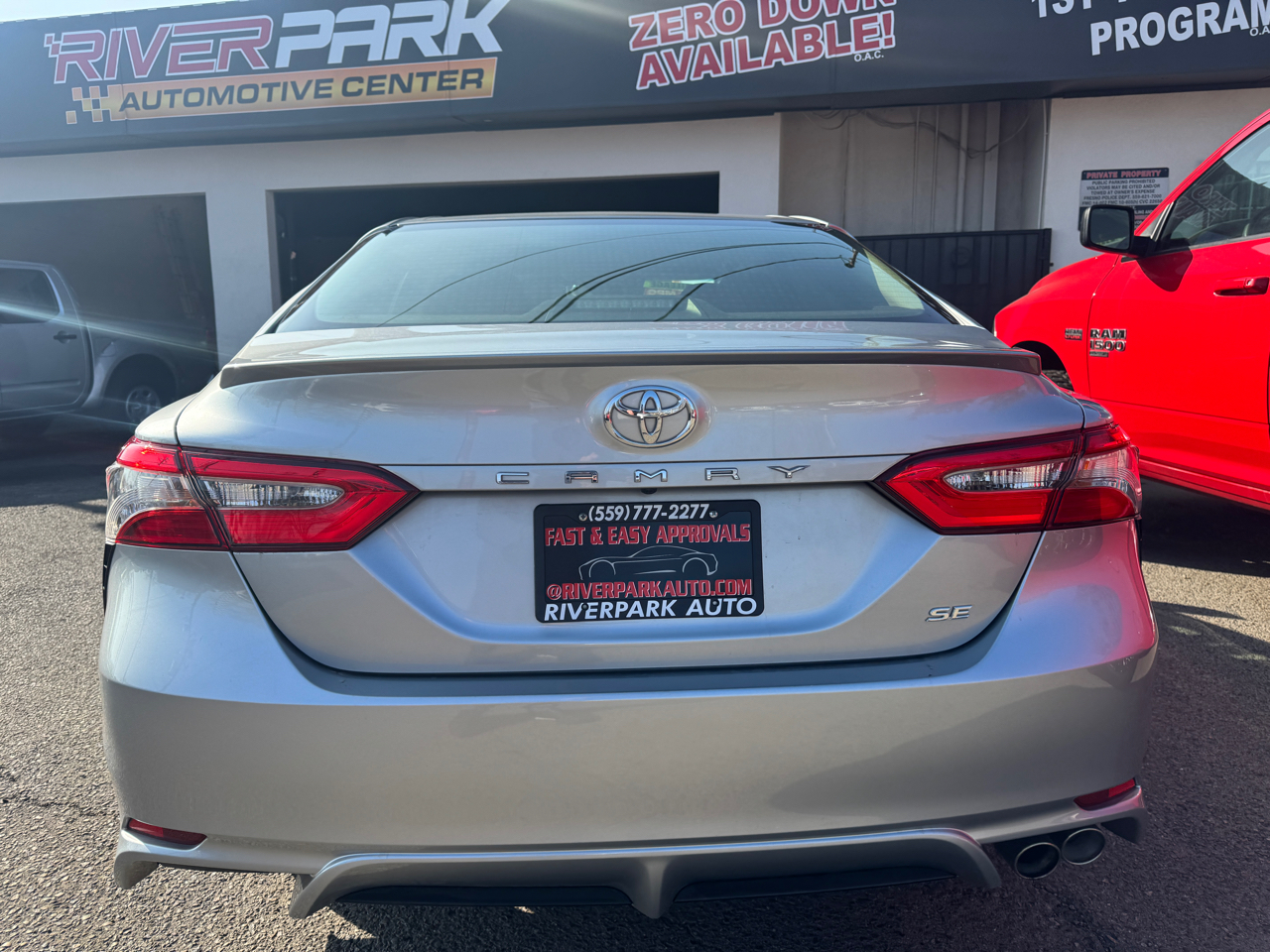 Toyota Camry SE 2018