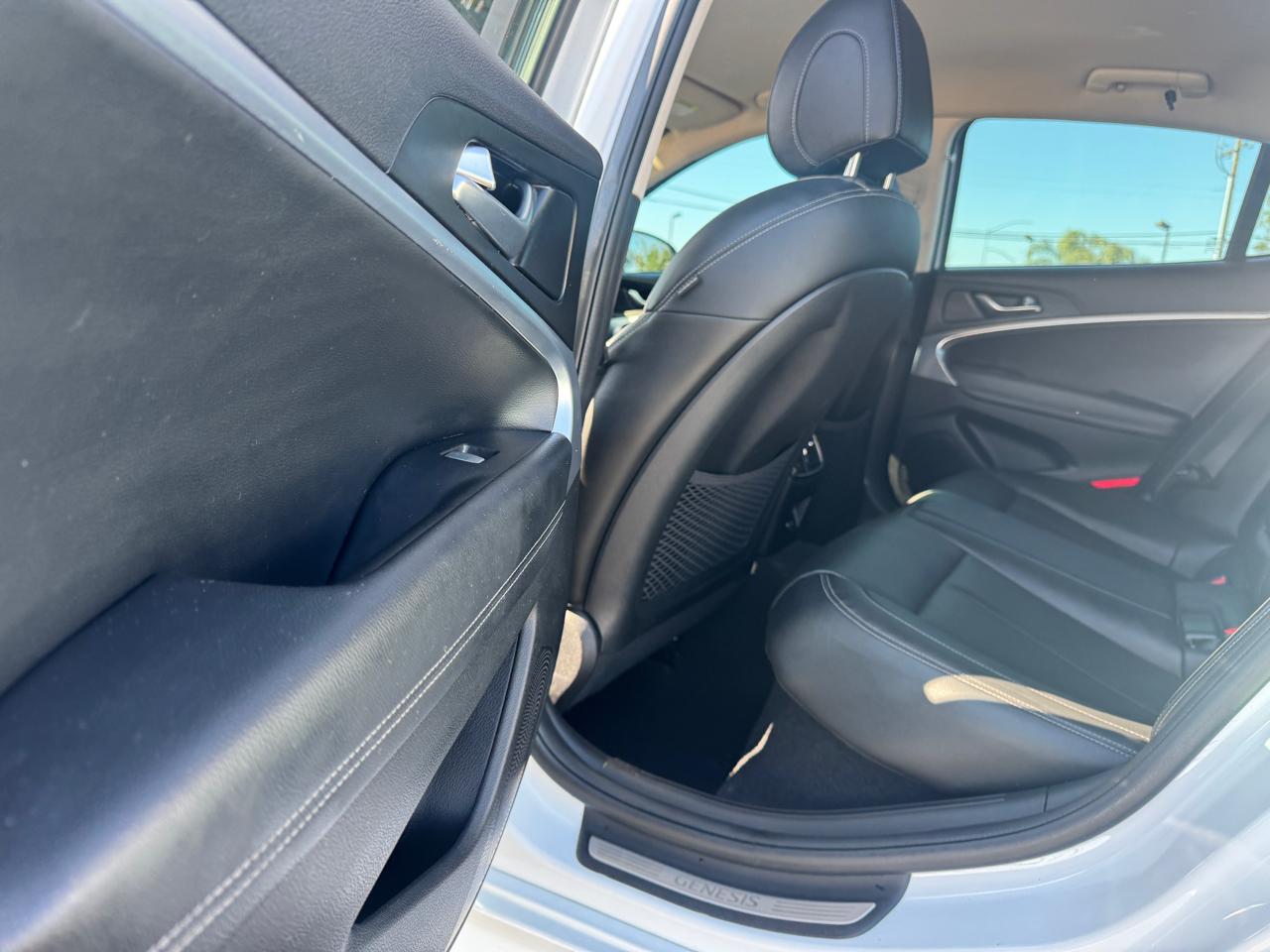 Genesis G70 2.0T 2022