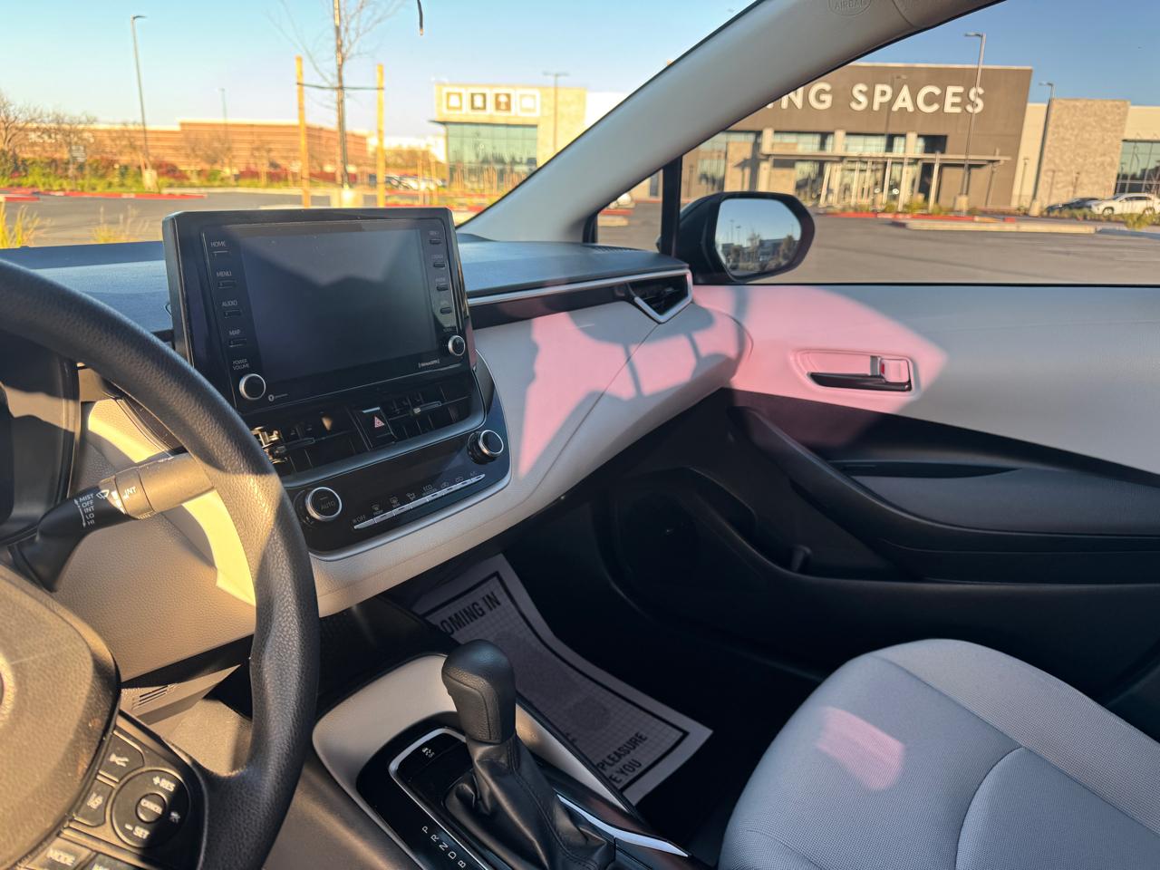 Toyota Corolla LE 2022