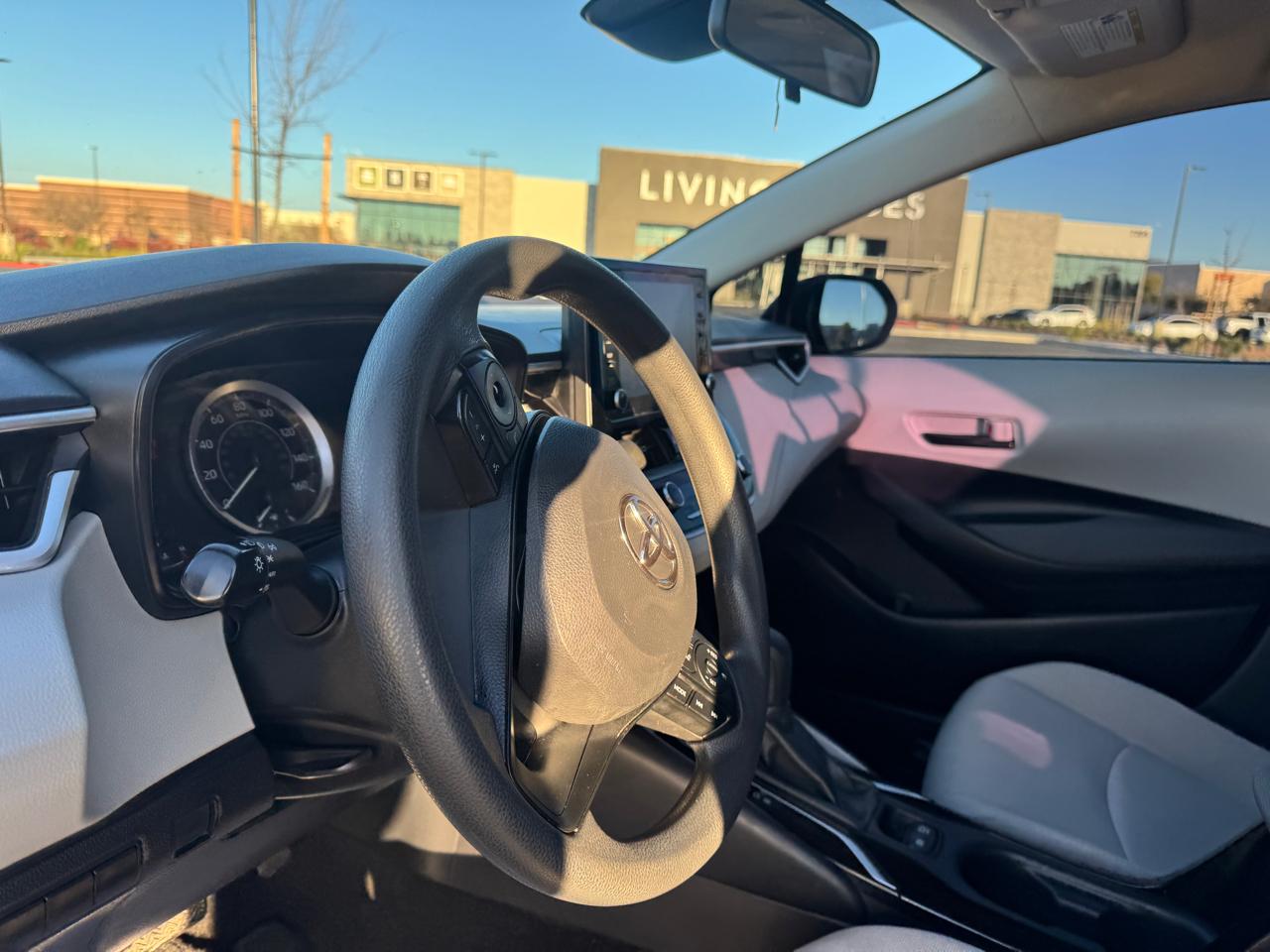 Toyota Corolla LE 2022