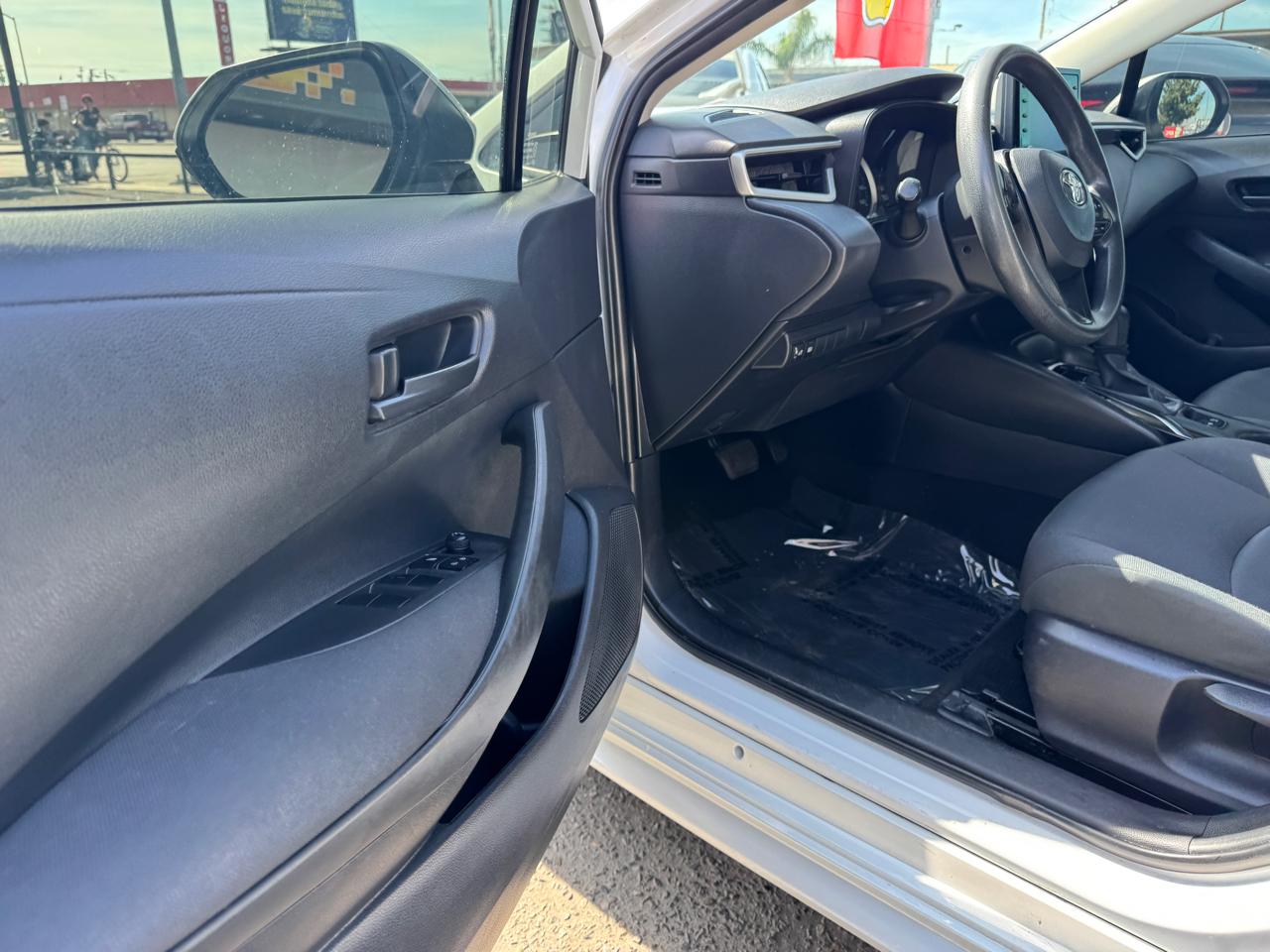 Toyota Corolla LE Hybrid 2022