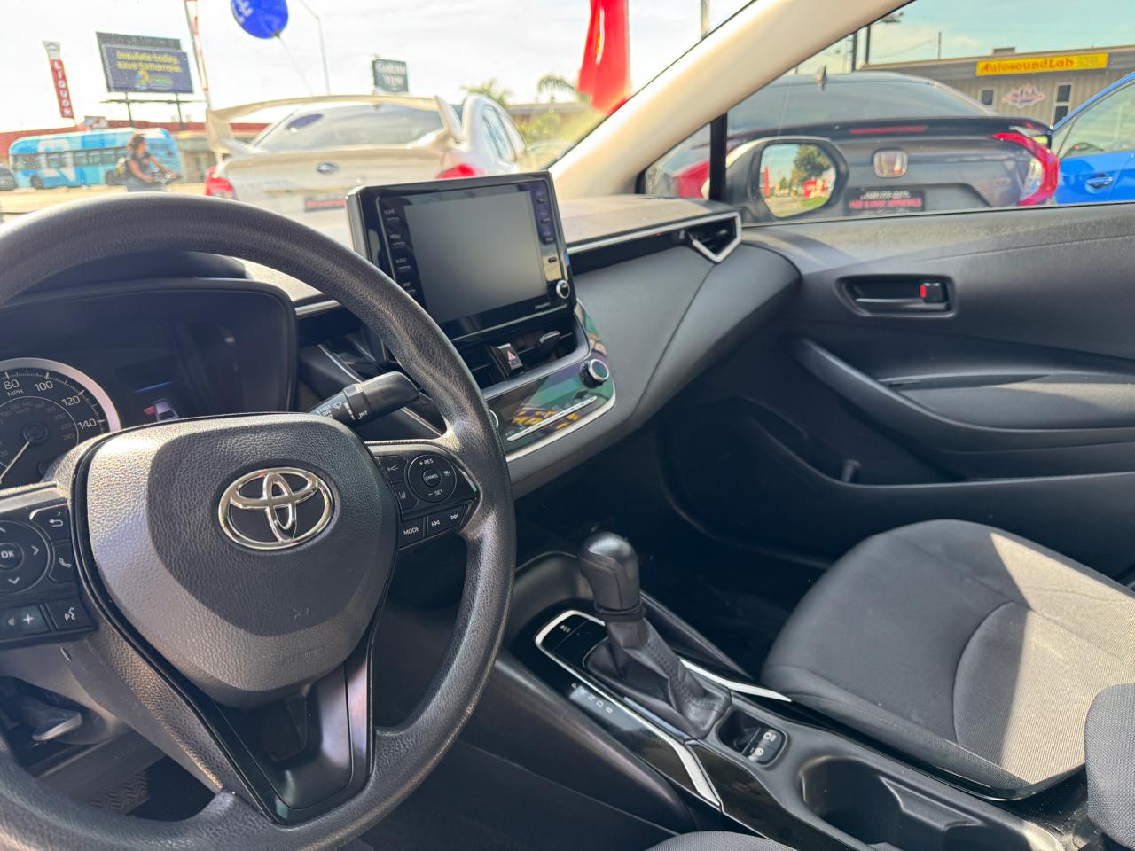 Toyota Corolla LE Hybrid 2022