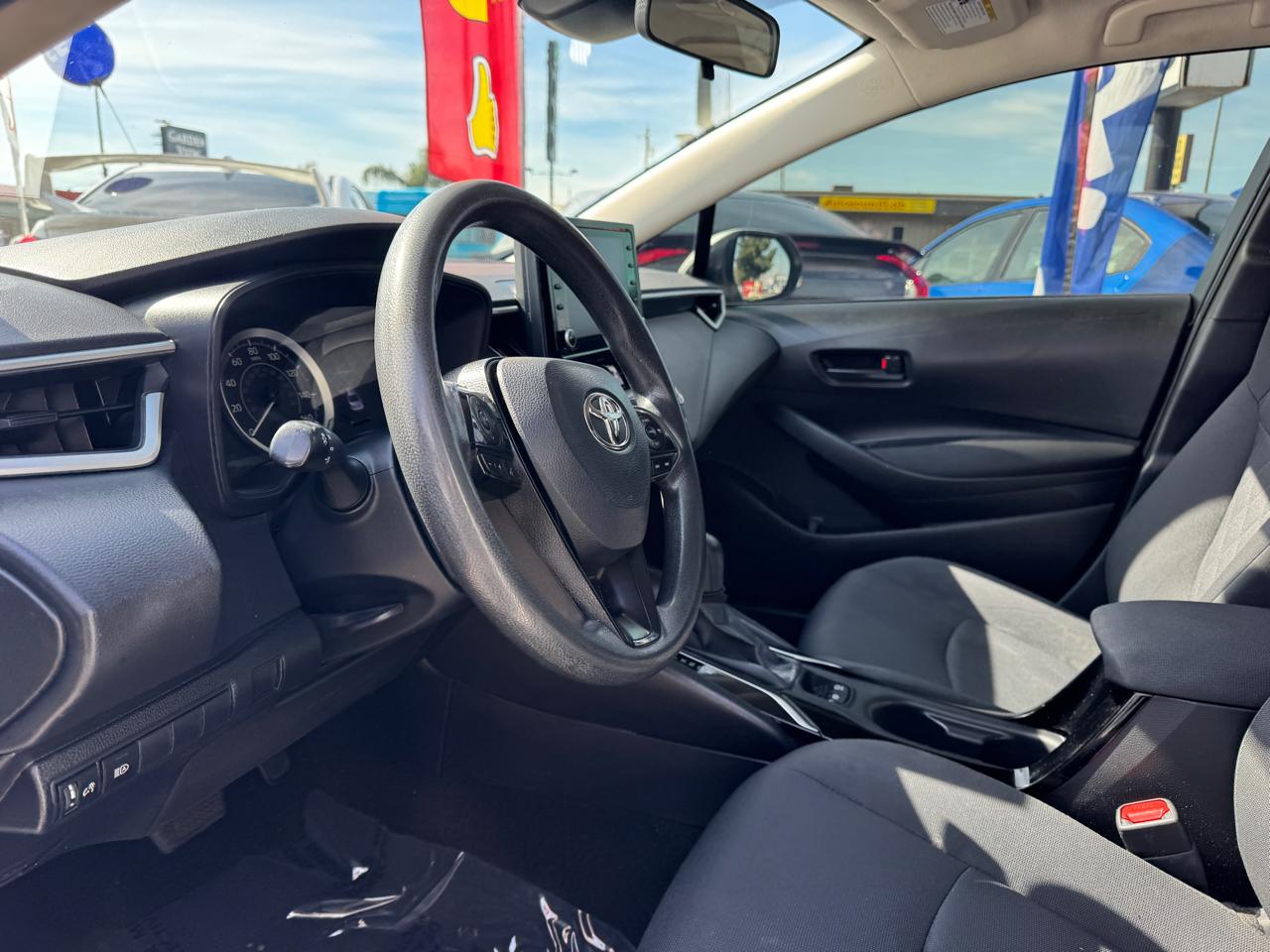 Toyota Corolla LE Hybrid 2022