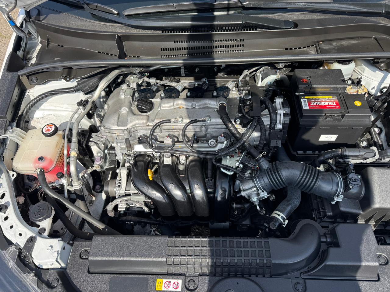 Toyota Corolla LE Hybrid 2022