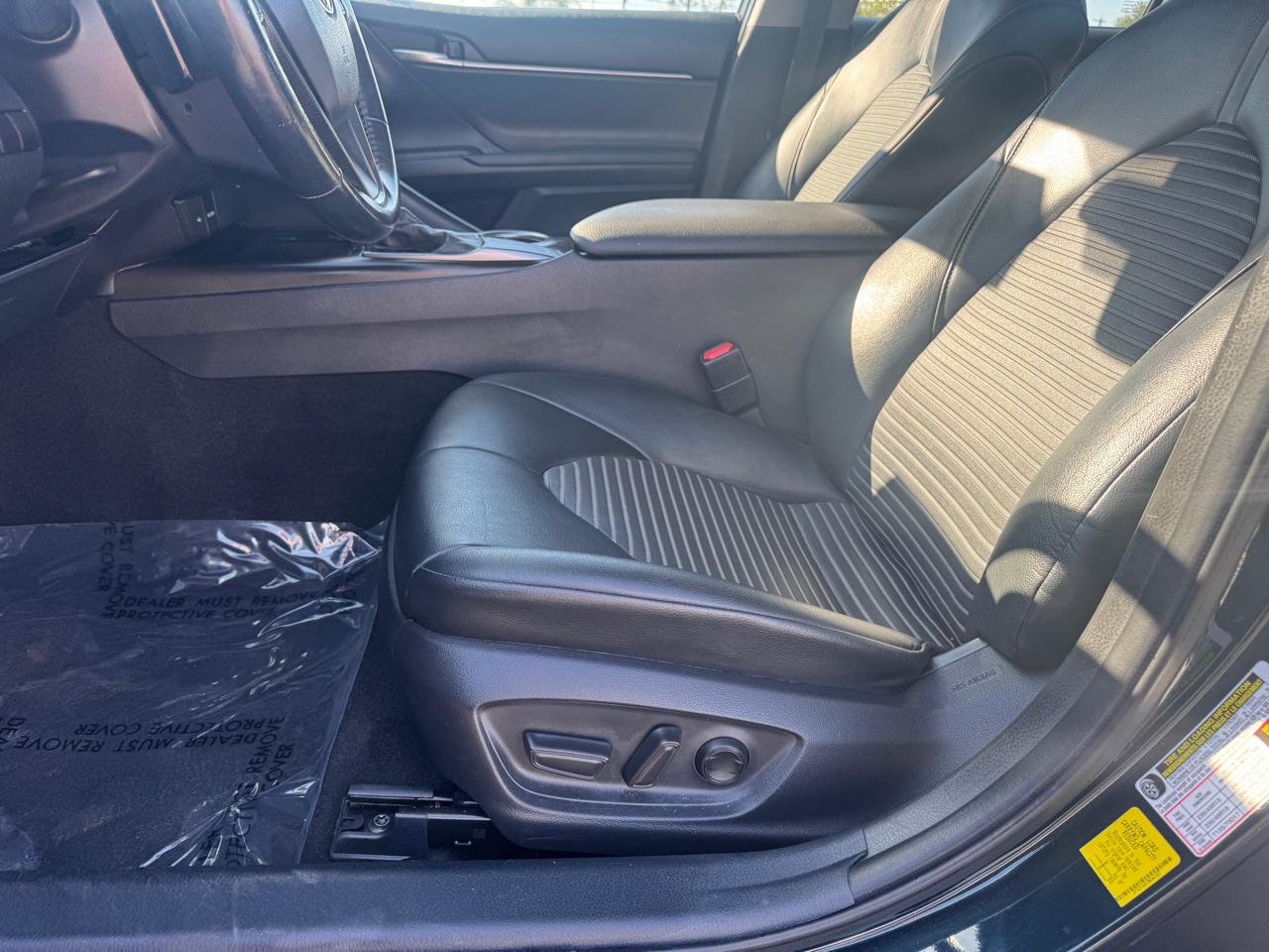 Toyota Camry SE 2021