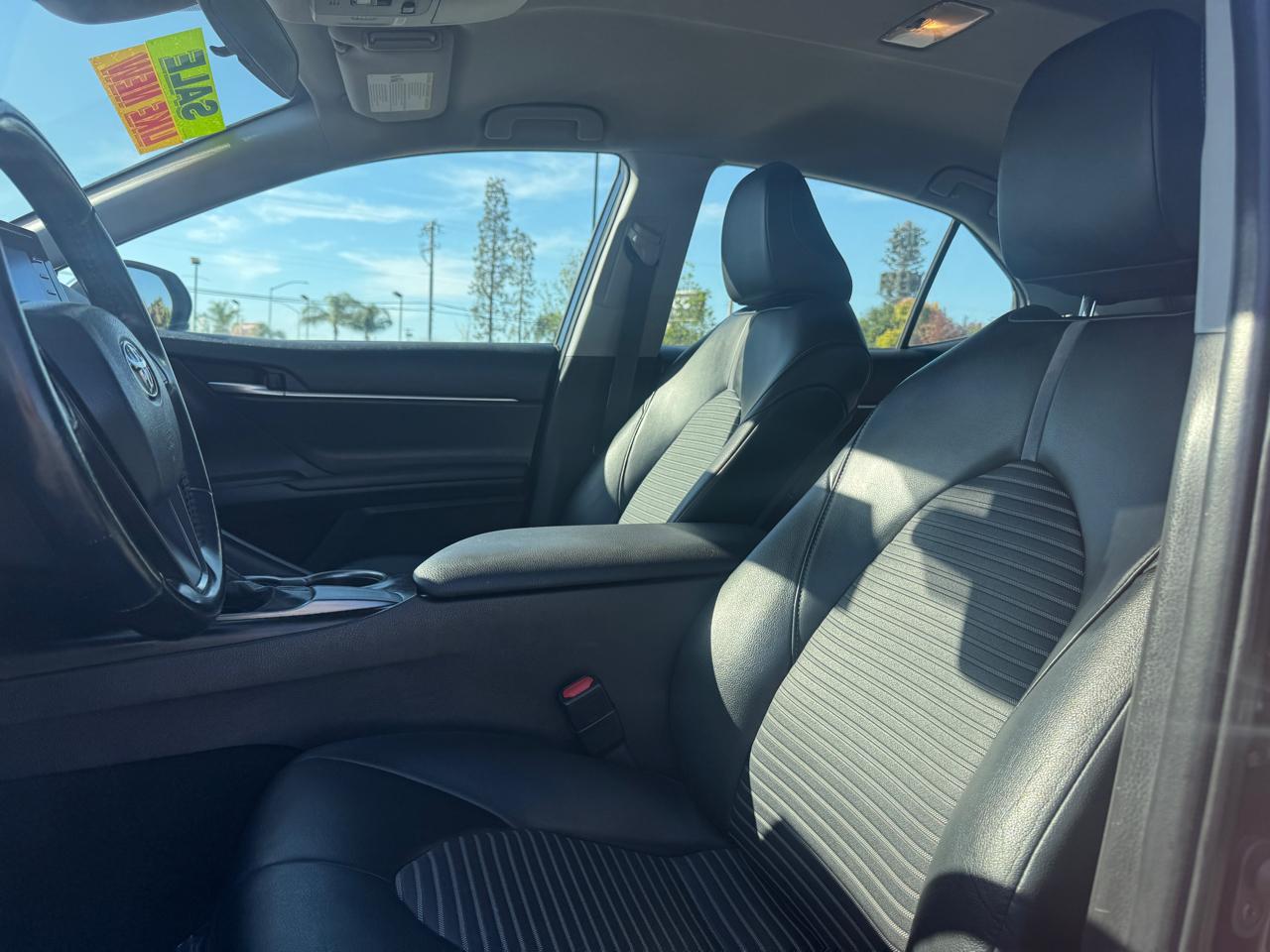 Toyota Camry SE 2021